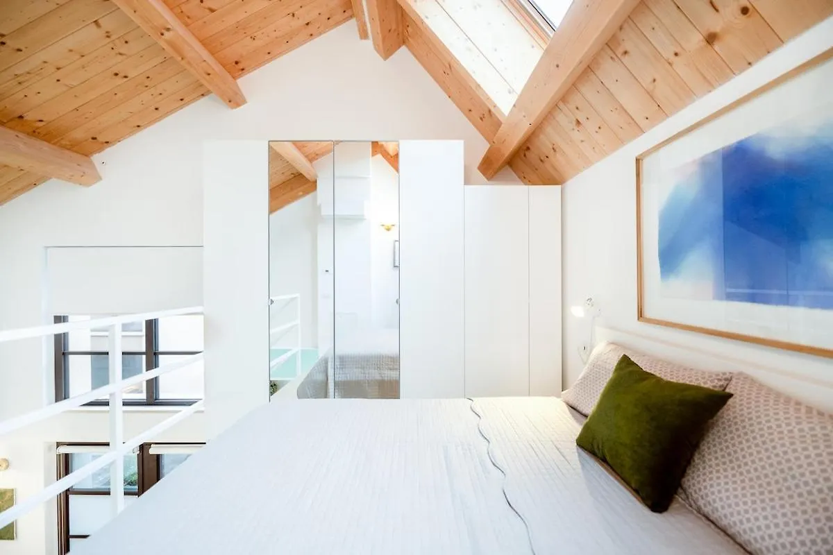 Luminoso Loft - M5 Cagranda - Free Wi -Fi Apartment Milan 0*,