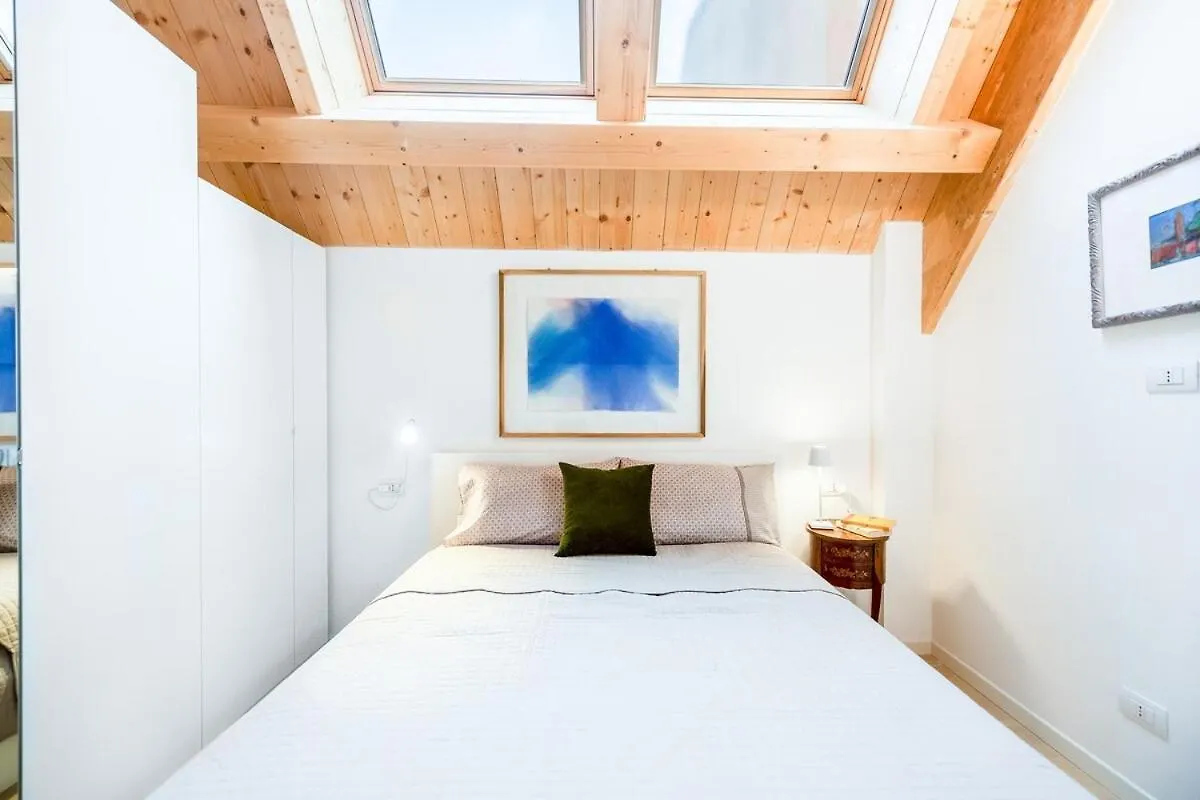 公寓 米兰Luminoso Loft - M5 Cagranda - Free Wi -Fi公寓 意大利