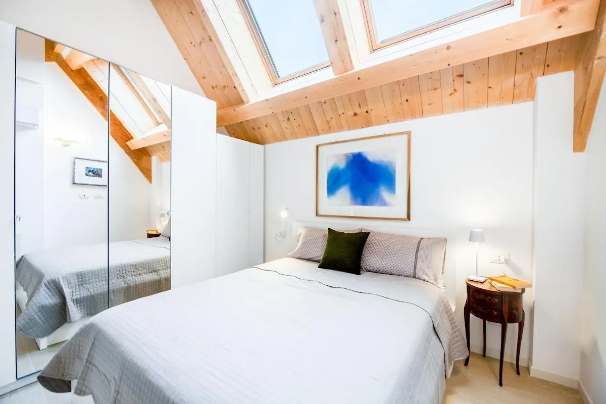 公寓 米兰Luminoso Loft - M5 Cagranda - Free Wi -Fi公寓